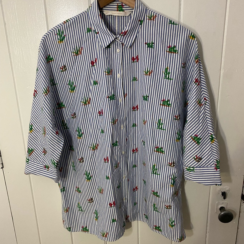 Zara‎ Trafaluc Blue Stripe Cactus Succulent Button Down Shirt Top Size Medium